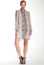 Diane von Furstenberg chiffon dress, zijde, US8-36/38 Nieuw, Verzenden, Nieuw, Maat 36 (S), Grijs