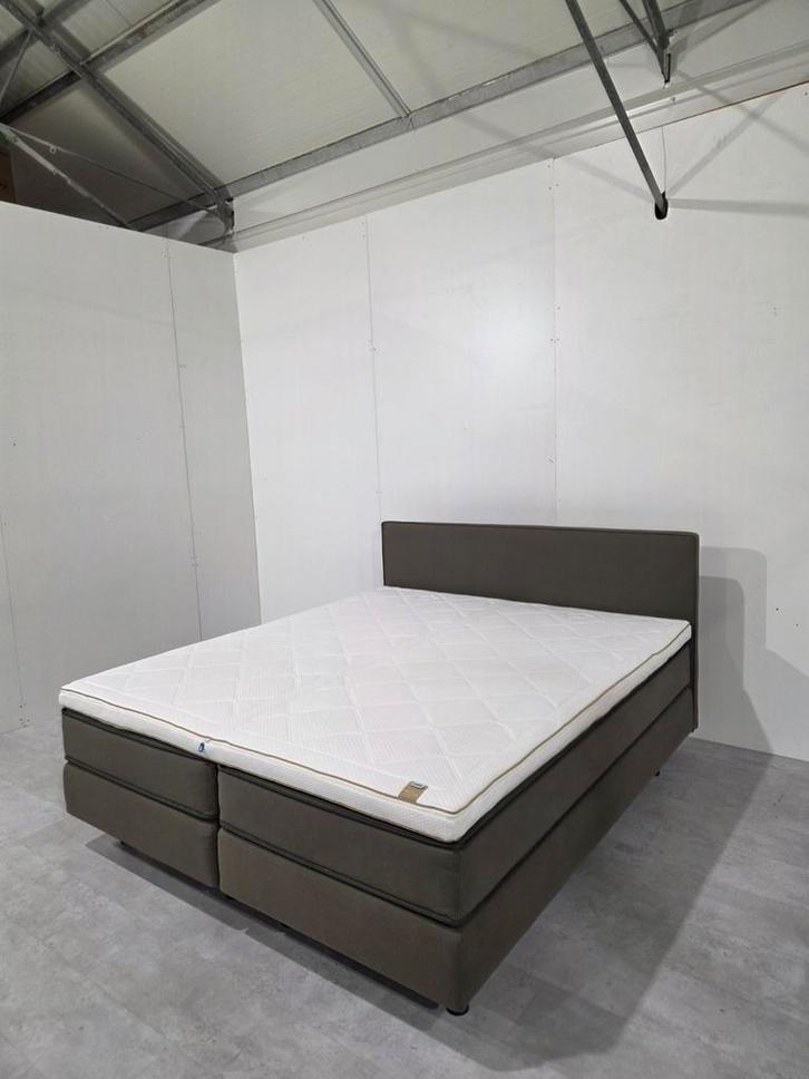 Auping Boxspring 180x200 met Prestige Topper, Huis en Inrichting, Slaapkamer | Boxsprings, Zo goed als nieuw, Ophalen of Verzenden