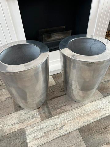 Bob bijzondere huisaccessoires 2 vazen/bloempotten beschikbaar voor biedingen