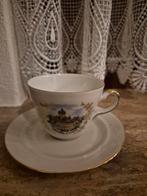 Vintage theekop en schotel met kasteelafbeelding, Huis en Inrichting, Woonaccessoires | Etagères, Ophalen of Verzenden, Gebruikt