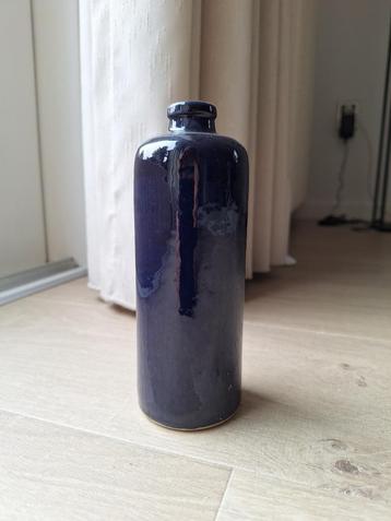 donkerblauw kruikje 17,5 cm. beschikbaar voor biedingen