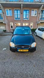 Hyundai Atos 1.0 I 2004 Zwart, Auto's, Voorwielaandrijving, Stof, 4 cilinders, Zwart