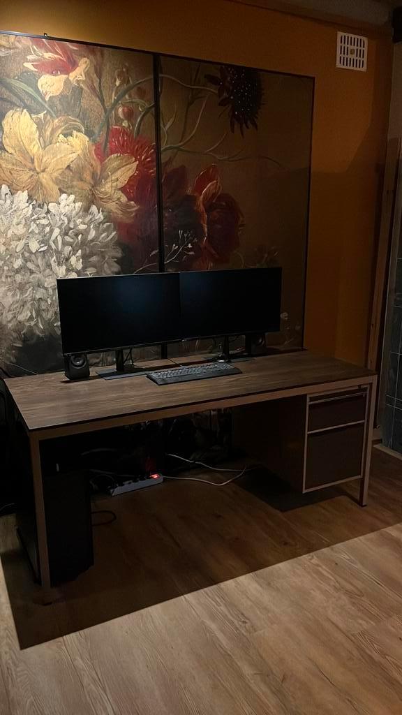 Bureau groot, bruin metaal, houtlook blad., Huis en Inrichting, Bureaus, Gebruikt, Ophalen