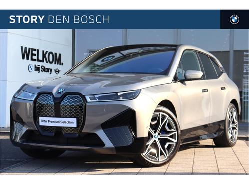 BMW iX xDrive40 Executive / Sportpakket / Panoramadak Sky Lo, Auto's, BMW, Bedrijf, Te koop, iX, 4x4, ABS, Achteruitrijcamera