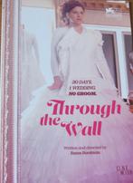poster van de film Through the wall op ansichtkaart - nieuw, Verzenden, 1980 tot heden, Ongelopen, Cultuur en Media