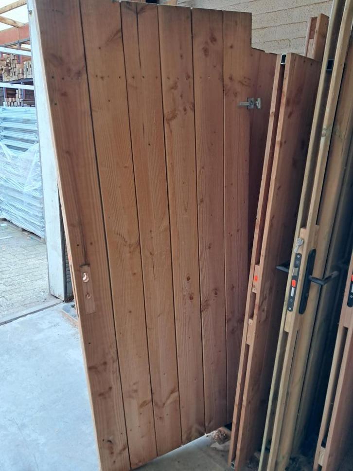 Poortdeur Douglas met stalen frame, nummer 14, Tuin en Terras, Schuttingen, Nieuw, Hout, 2 meter of meer, Ophalen