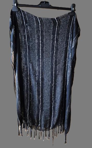 Mooie Zwart/zilveren Pashmina - Als nieuw beschikbaar voor biedingen