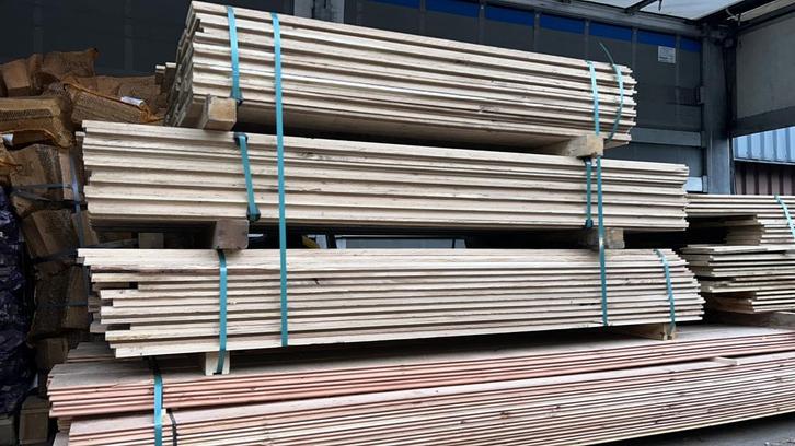 Sponningplank, eiken, werkende breedte 165 mm, dikte 20 mm, Tuin en Terras, Palen, Balken en Planken, Zo goed als nieuw, Planken