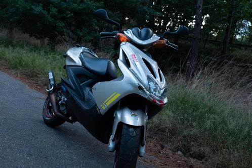 Yamaha earox 2t 50cc, Fietsen en Brommers, Scooters | Yamaha, Zo goed als nieuw, Aerox, Ophalen