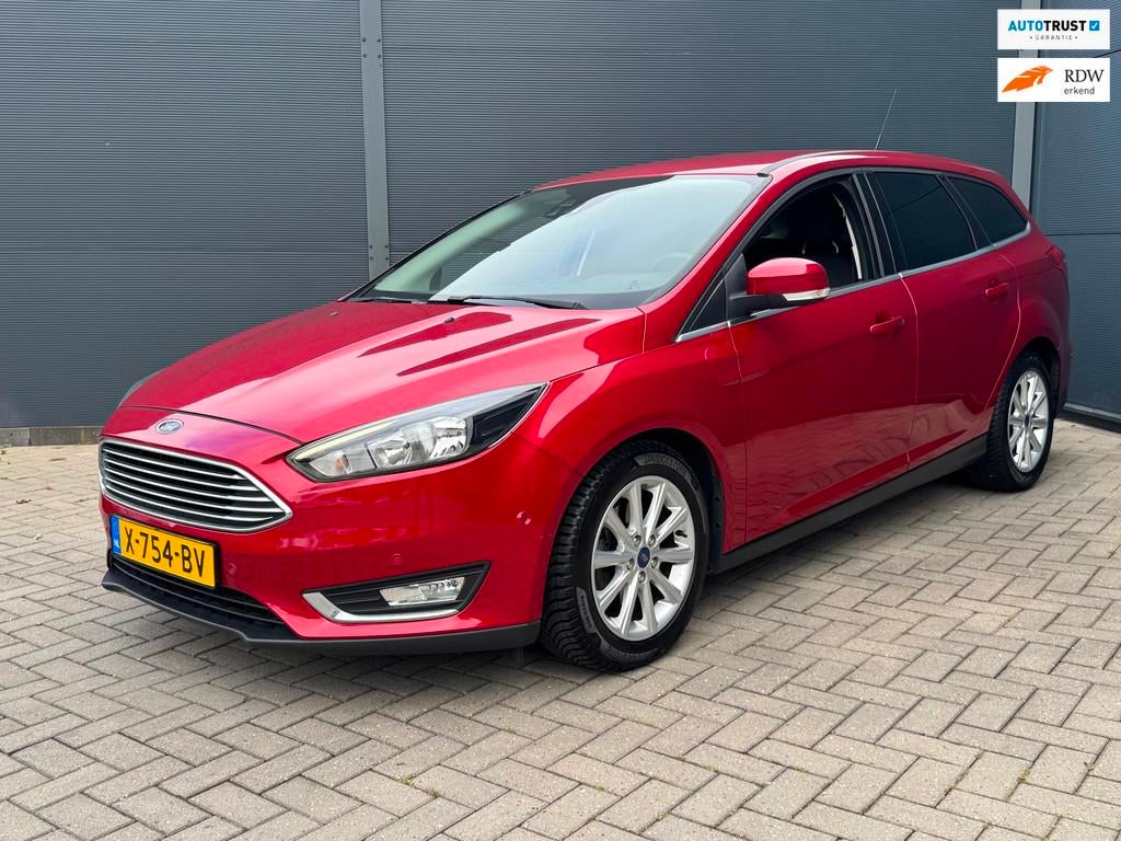Ford Focus Wagon 1.0 Automaat / Pdc / Navi / Trekhaak, 125 pk, Gebruikt, Euro 6, Bluetooth
