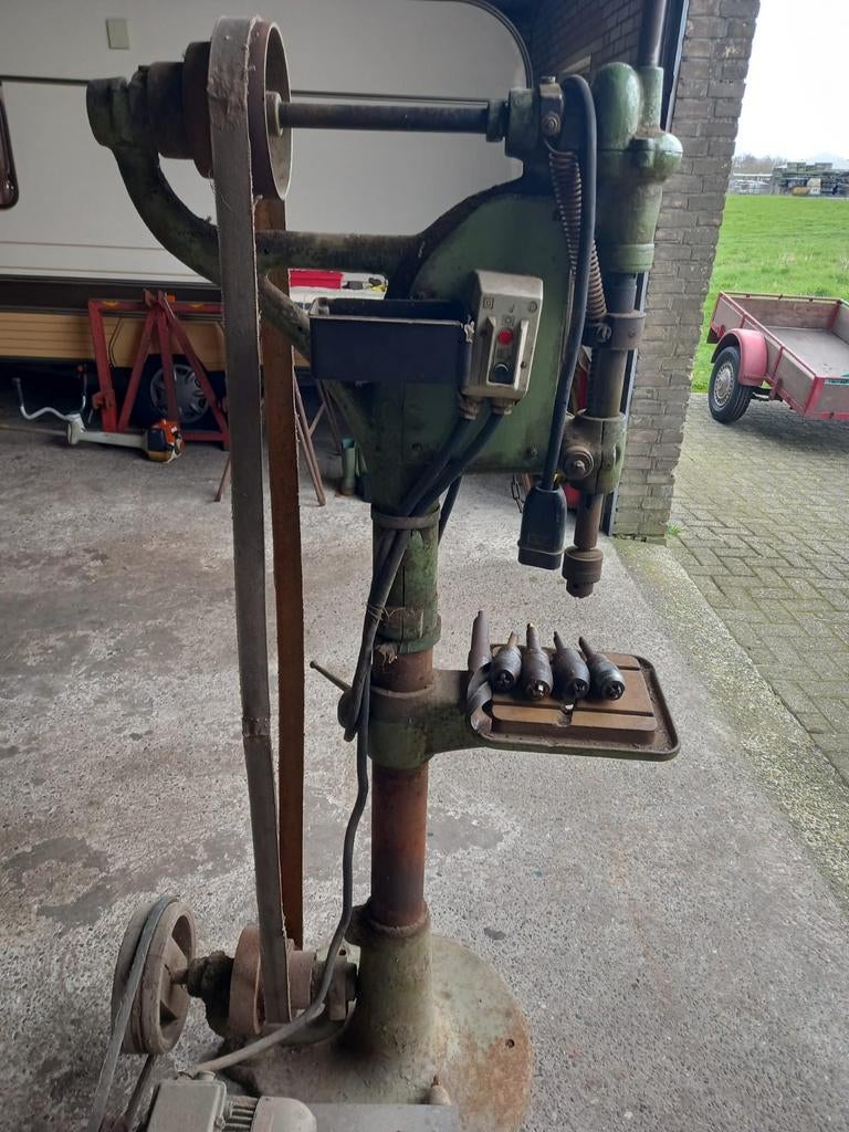 Kolomboormachine, Ophalen