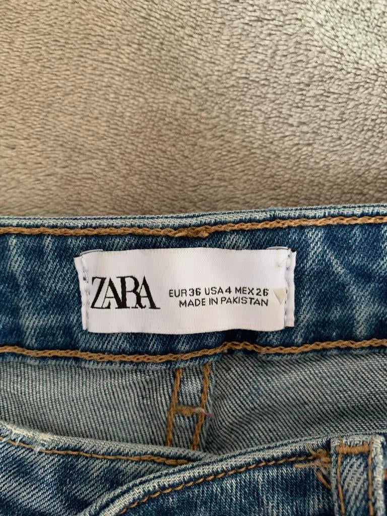Zara Ripped Jeans met Split bij Enkels - Maat 36, Ophalen of Verzenden, Gedragen, Blauw, W28 - W29 (confectie 36)