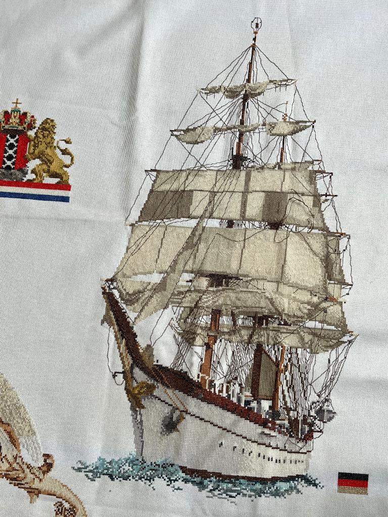 Sail Amsterdam 1985 geborduurd(prachtige lap), Ophalen of Verzenden, Zo goed als nieuw, Kaart, Foto of Prent