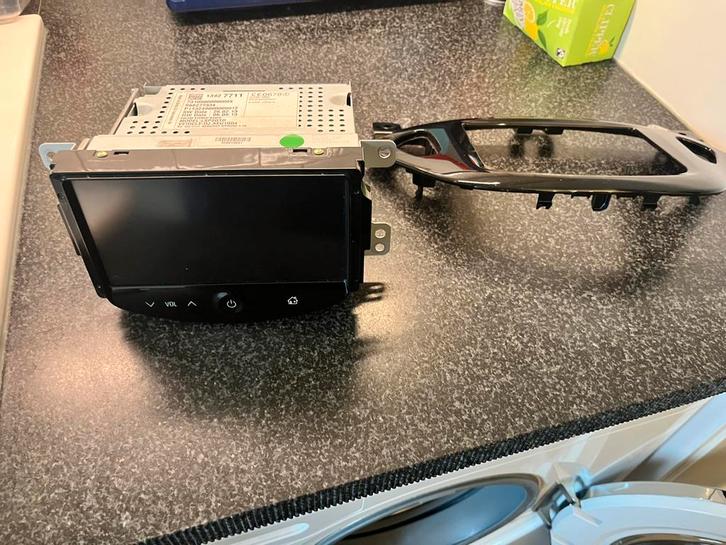 Opel Adam display / infotainment scherm (2013), Auto-onderdelen, Dashboard en Schakelaars, Opel, Ophalen