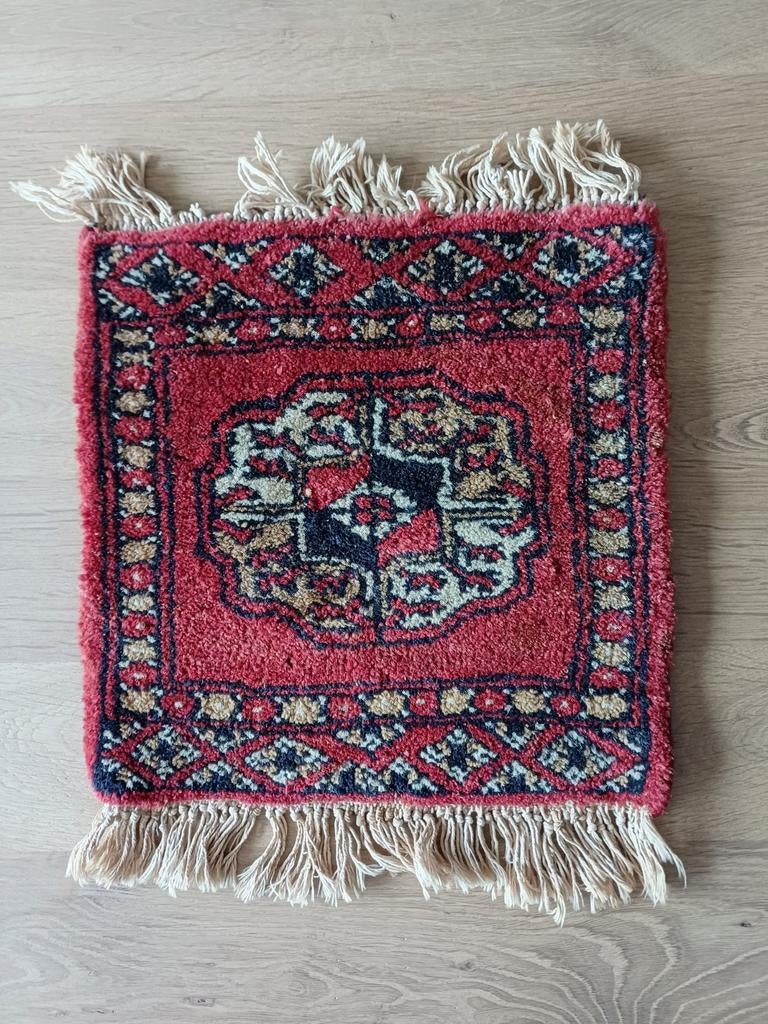 Te koop: Mooi Oosters (Perzisch?) tapijtje-zeer goede staat, Antiek en Kunst, Ophalen of Verzenden