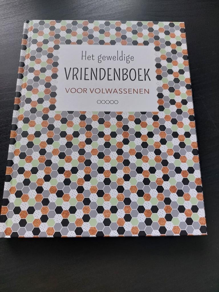 Vriendenboek voor volwassenen, Boeken, Ophalen of Verzenden, Zo goed als nieuw