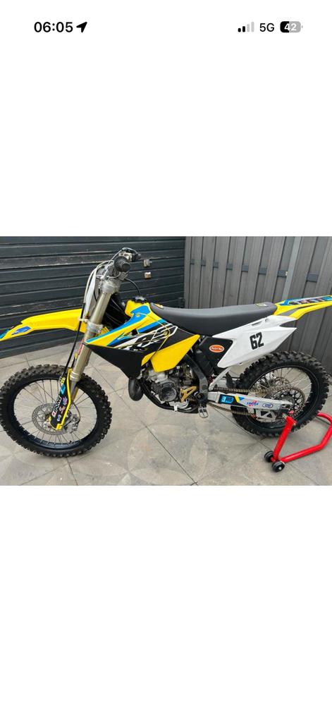 Zeer nette Suzuki rm 125 125cc no ktm sx, Fietsen en Brommers, Brommers | Crossbrommers, Zo goed als nieuw, Suzuki, Ophalen