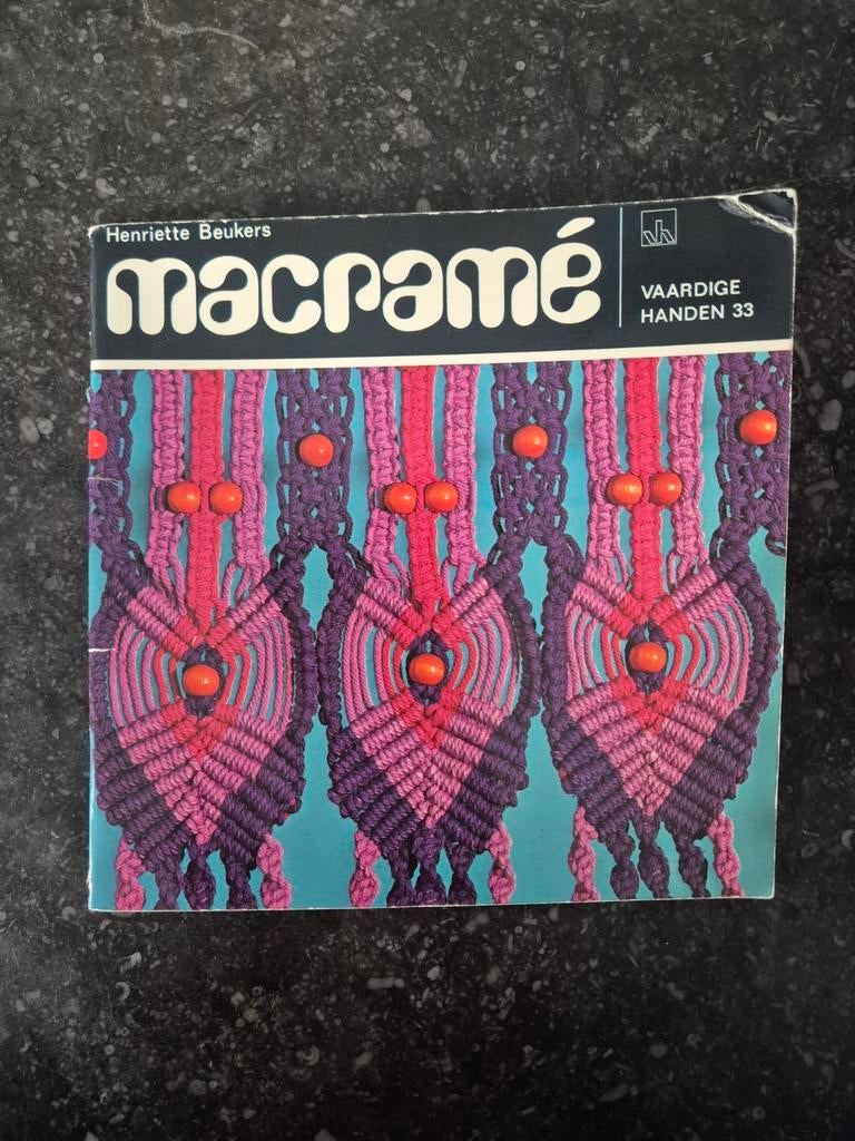 Vintage kuntselboekje Macramé, Ophalen of Verzenden, Gelezen