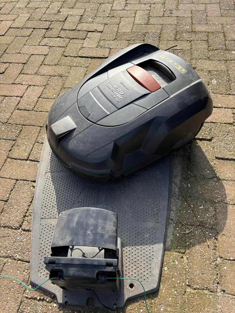 Husqvarna Automower 230 ACX robotmaaier, Tuin en Terras, Robotmaaiers, Gebruikt, 20 tot 25 cm, Ophalen of Verzenden