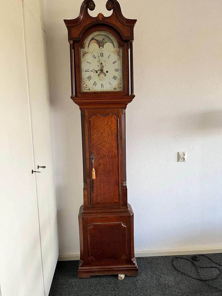 Antieke staande klok, Ophalen