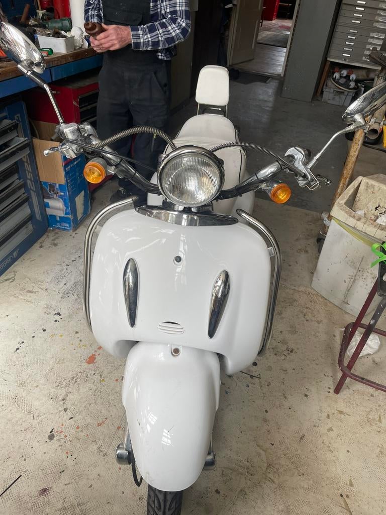 Grande Retro, Zo goed als nieuw, Benzine, Ophalen, Overige merken