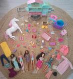 Grote partij Barbies & toebehoren IZGS, Ophalen of Verzenden, Zo goed als nieuw, Barbie