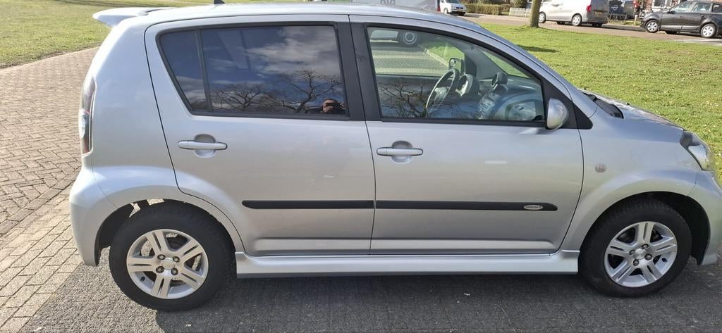 Daihatsu Sirion 2 1.3  sport 2007 Grijs, Auto's, Daihatsu, Particulier, Sirion, Benzine, C, Hatchback, Handgeschakeld, Origineel Nederlands