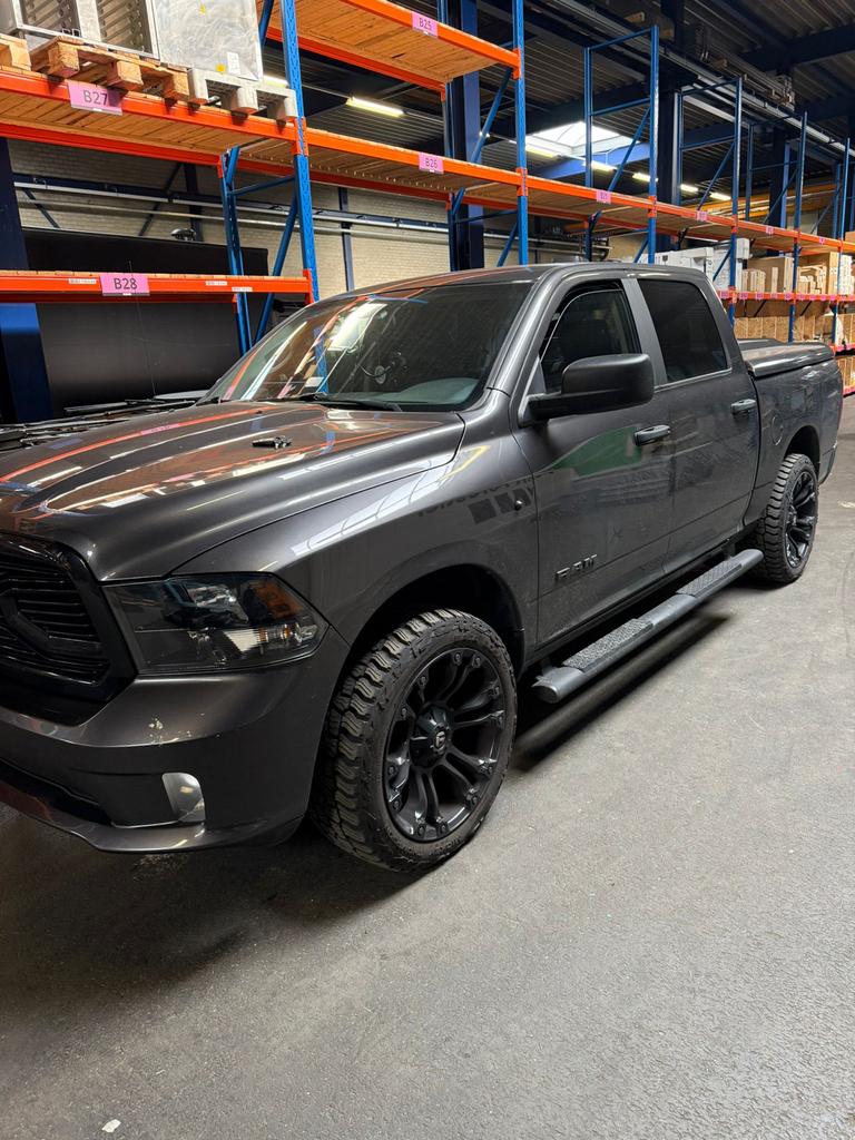 Dodge ram 6 persoons 2022 btw, Auto's, Bestelauto's, Automaat, Vierwielaandrijving, Particulier, Dealer onderhouden