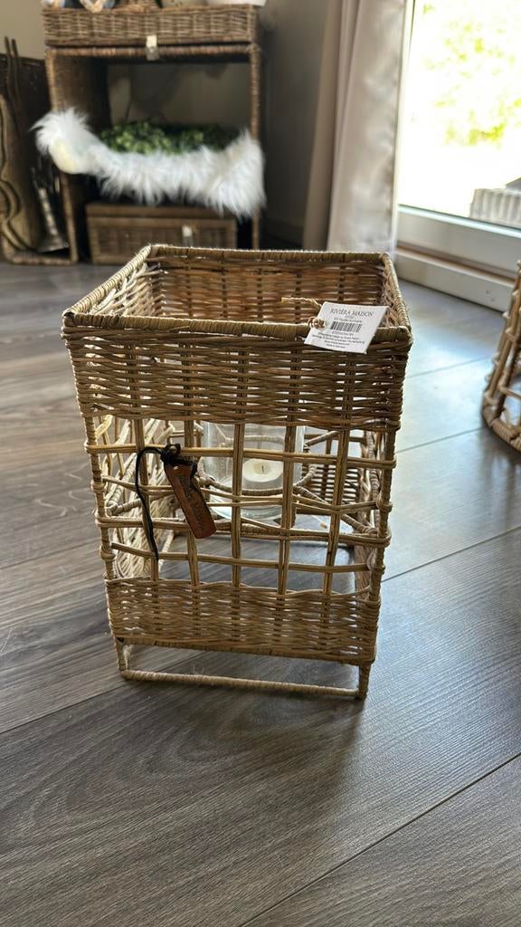 Riviera Maison rattan windlicht, Huis en Inrichting, Ophalen of Verzenden, Zo goed als nieuw, Overige vormen, Riet