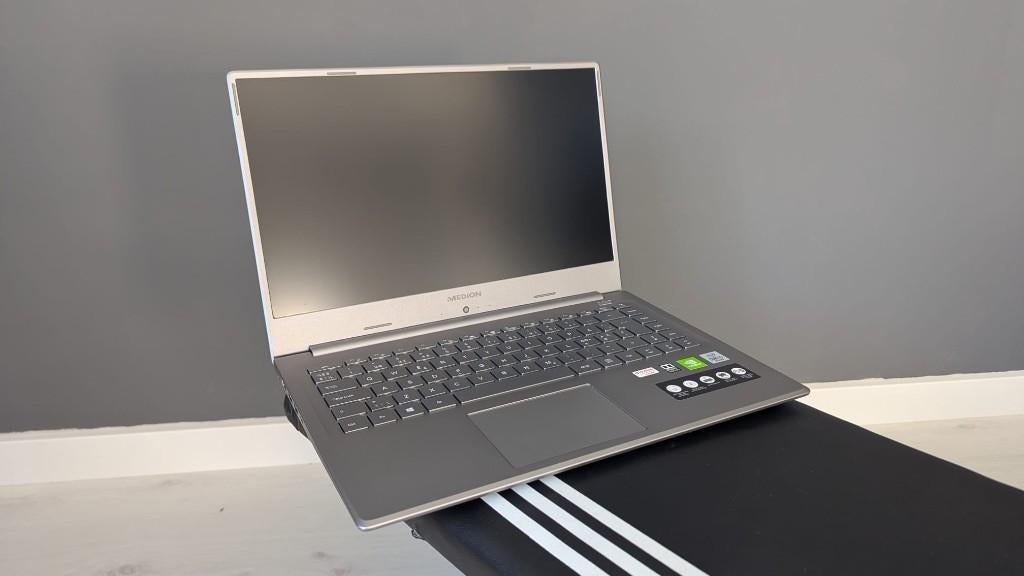 MEDION AKOYA laptop 15.6" Geforce MX 250, 256 GB, Met videokaart, 8 GB, Medion