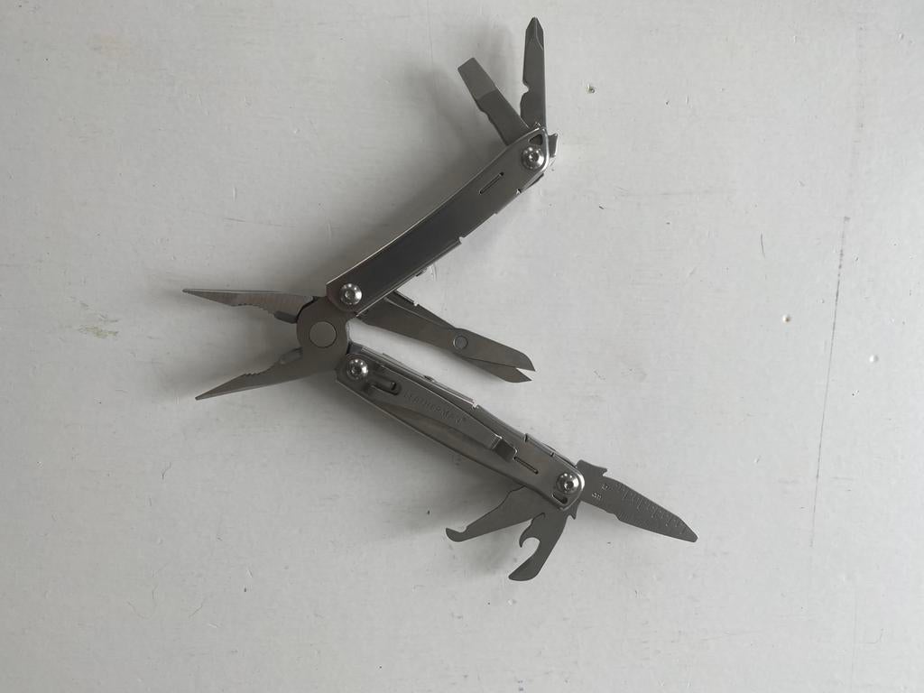 Leatherman Wingman multitool, Caravans en Kamperen, Kampeergereedschap, Ophalen of Verzenden, Nieuw