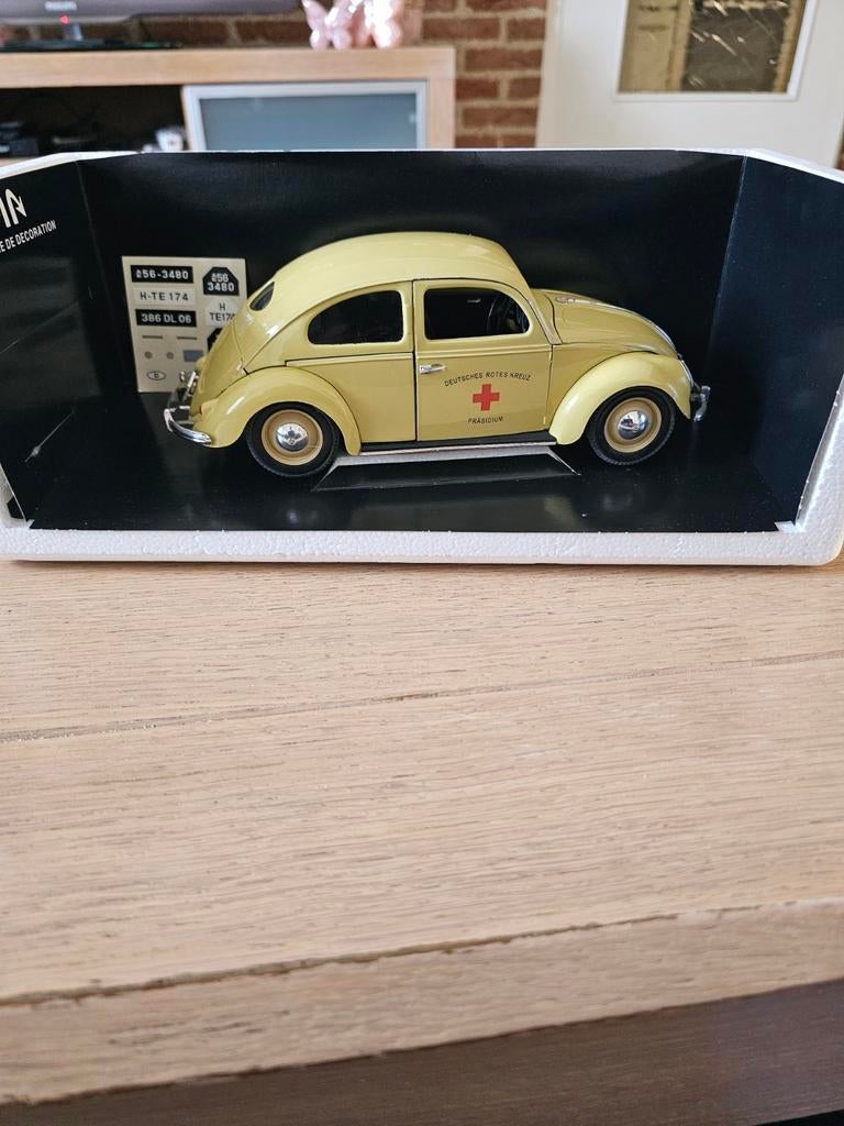 TE KOOP MOOIE SOLIDO VOLKSWAGEN KAFER SCHAAL1:17, Hobby en Vrije tijd, Modelauto's | 1:18, Ophalen of Verzenden, Zo goed als nieuw