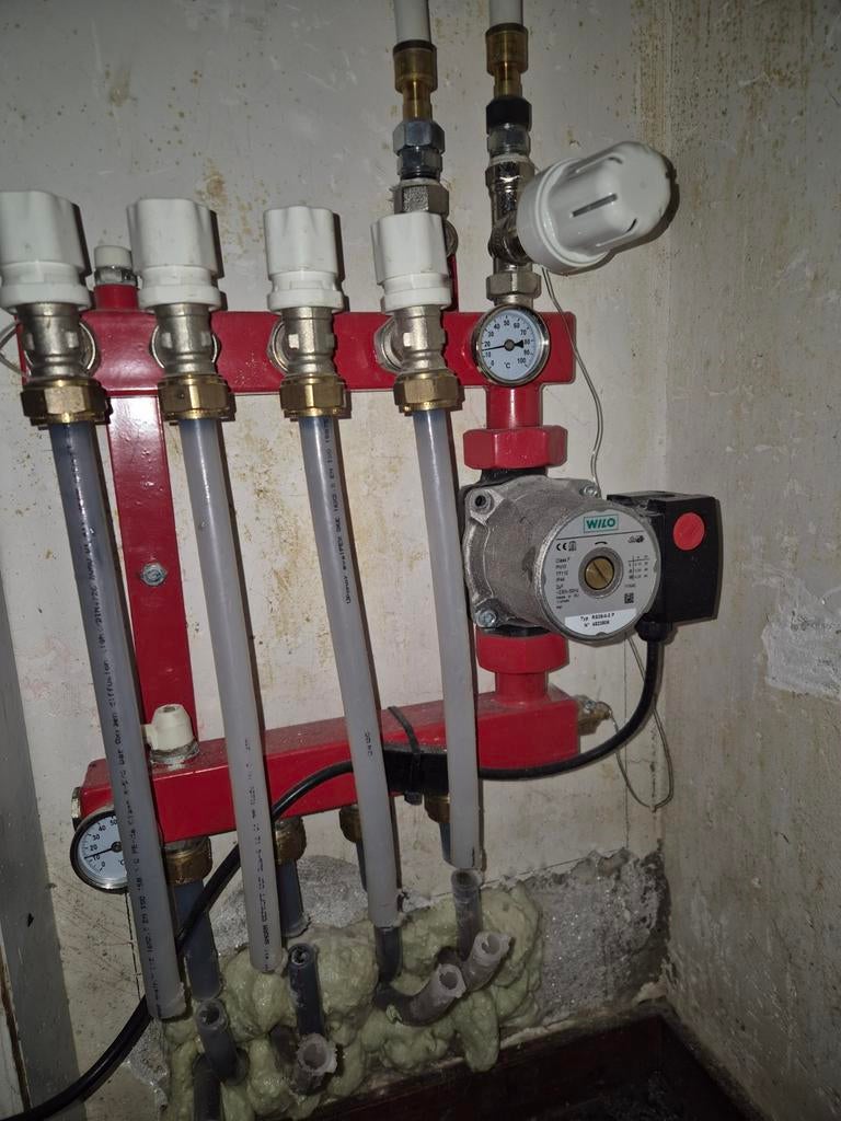 Verdeler vloerverwarming 4 groepen - Goede staat, Ophalen, Gebruikt, Overige typen