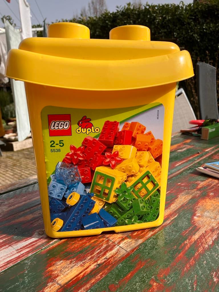 LEGO Duplo met diverse bouwstenen en figuren, Kinderen en Baby's, Speelgoed | Duplo en Lego, Ophalen of Verzenden, Gebruikt, Losse stenen
