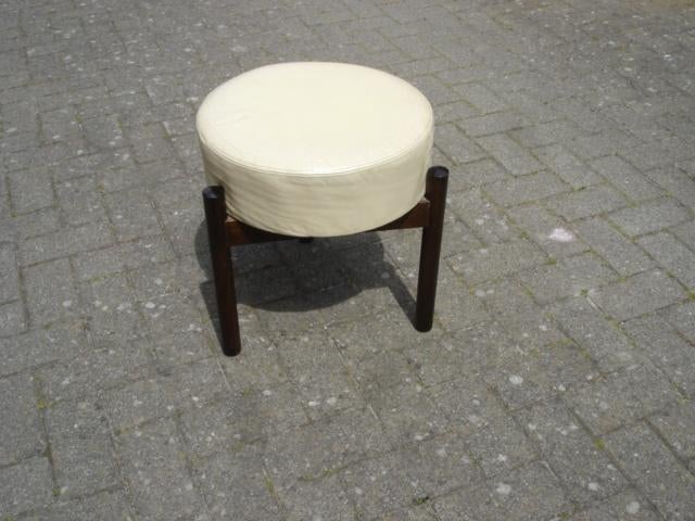 Twee Vintage Duits en Deens krukjes / taboeret jaren 60, Ophalen of Verzenden, Gebruikt, Hout