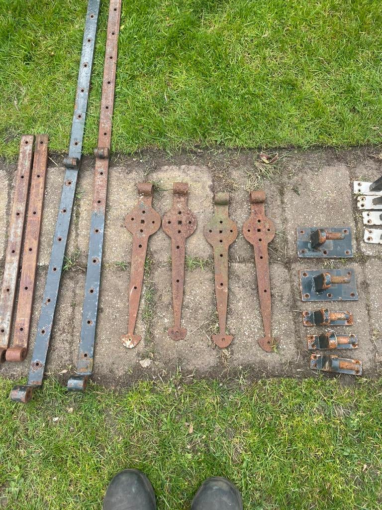 Oude scharnieren, Ophalen of Verzenden, Gebruikt, IJzer, Scharnier