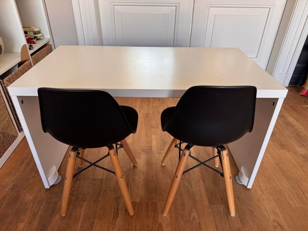 Stuva tafel met design kinderstoelen, Ophalen, Zo goed als nieuw, Tafel(s) en Stoel(en)