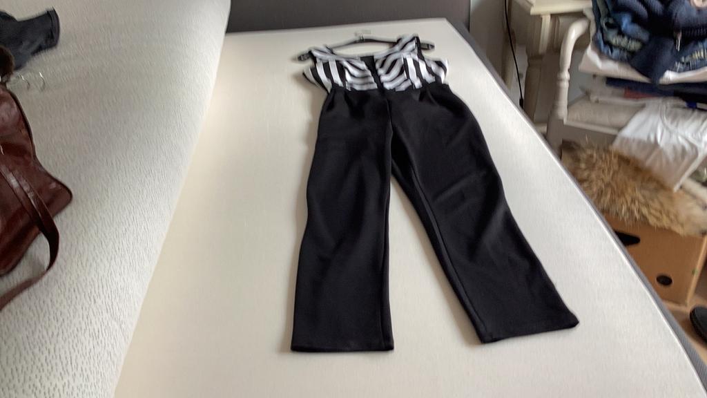 JUMPSWEET Maat 40 zwart met wit, Maat 38/40 (M), Zwart, Ophalen of Verzenden, Zo goed als nieuw