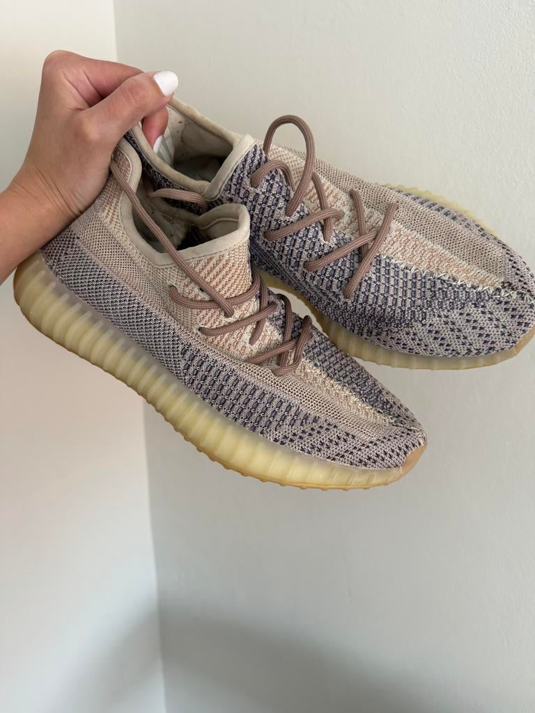 Yeezy's Maat 40, Kleding | Dames, Schoenen, Ophalen of Verzenden, Gedragen, Overige kleuren, Sneakers of Gympen