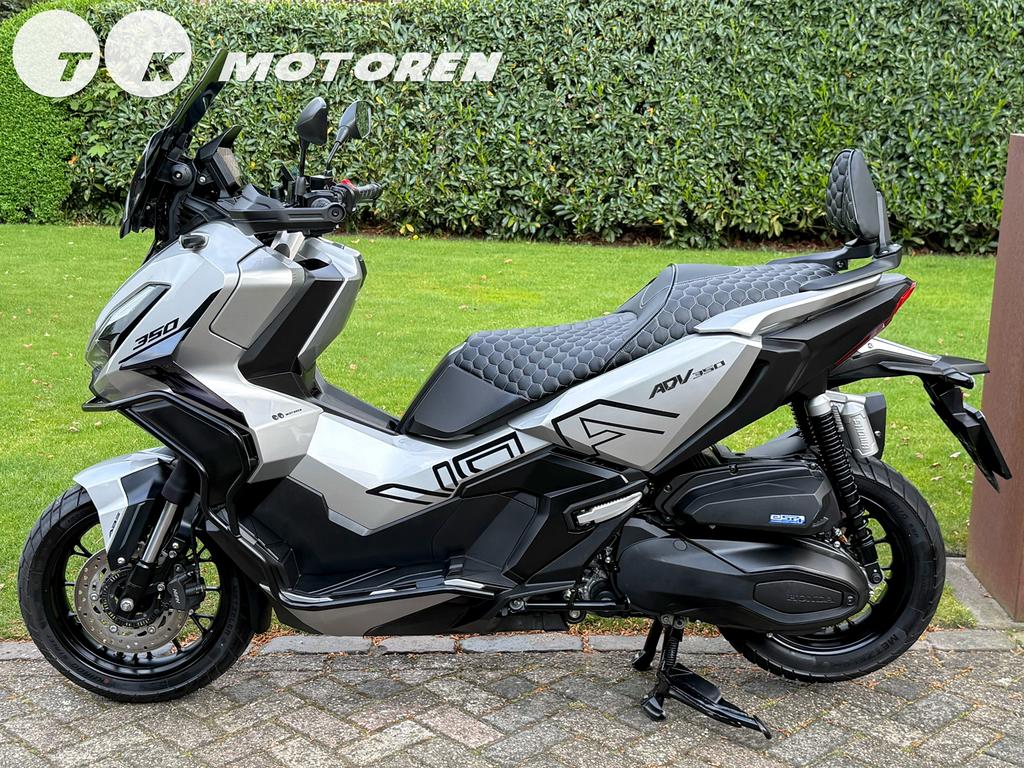 ⭐️ UNIEKE CUSTOM Honda ADV 350 TK EDITION A2 CARPLAY! Xadv, Scooter, Occasion, Bedrijf, Minimaal motorrijbewijs A2