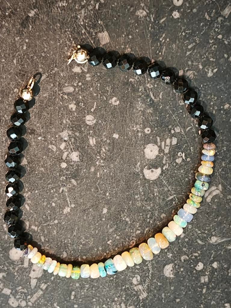 Armband Onyx goud slotje 18 karaat, Sieraden, Tassen en Uiterlijk, Armbanden, Met bedels of kralen, Ophalen of Verzenden, Zo goed als nieuw