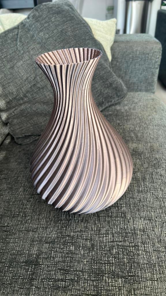 Mooie vaas bruin/goud gemaakt door een 3d printer, Antiek en Kunst, Ophalen
