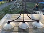 Vintage hanglamp met 3 glazen kappen, Ophalen, Gebruikt, Metaal, 50 tot 75 cm