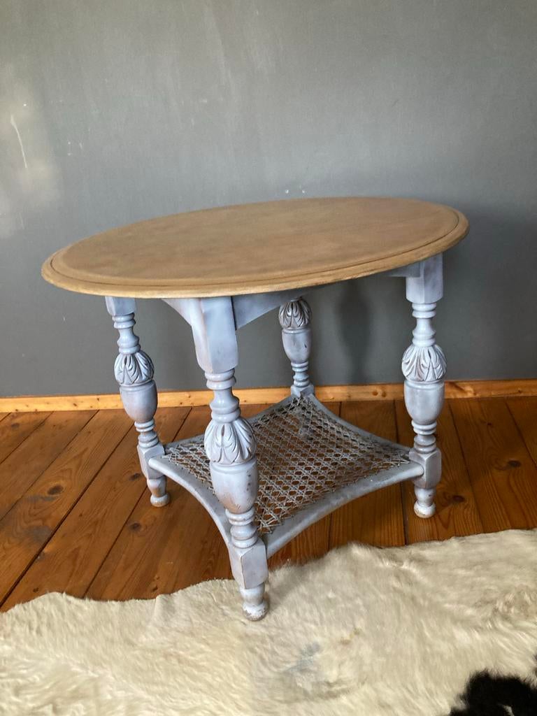 Rond salontafeltje met houtkleur blad en whitewash onderste, Ophalen, 50 tot 100 cm, Rond, Zo goed als nieuw