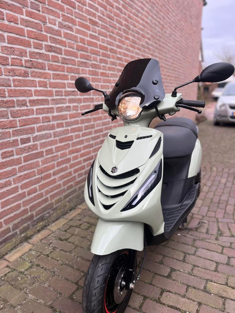 Piaggio zip brom, Ophalen, Zo goed als nieuw, Benzine, Zip