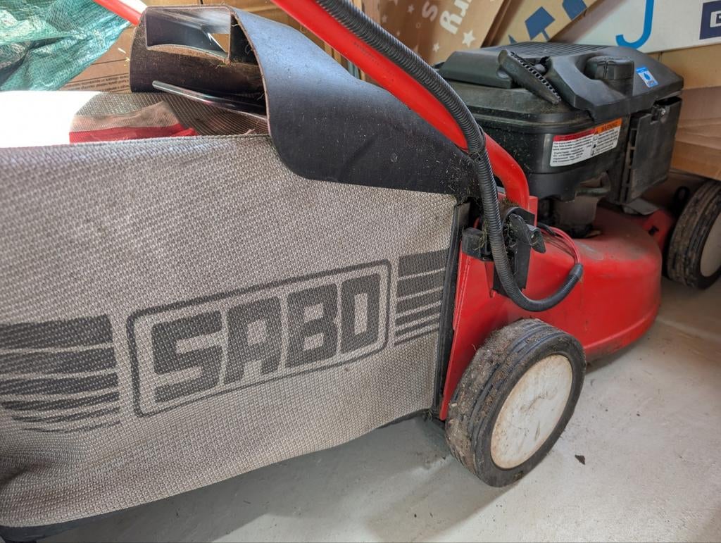 Sabo 43 Compact E uit 2010 grasmaaier, Tuin en Terras, Grasmaaiers, Ophalen, Gebruikt, Benzine-grasmaaier, Sabo