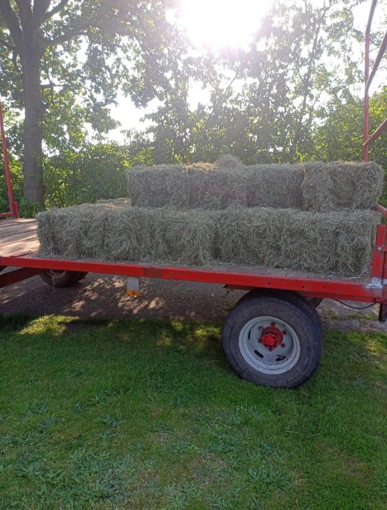 Baaltjes hooi / hooibalen, Ophalen, Vee