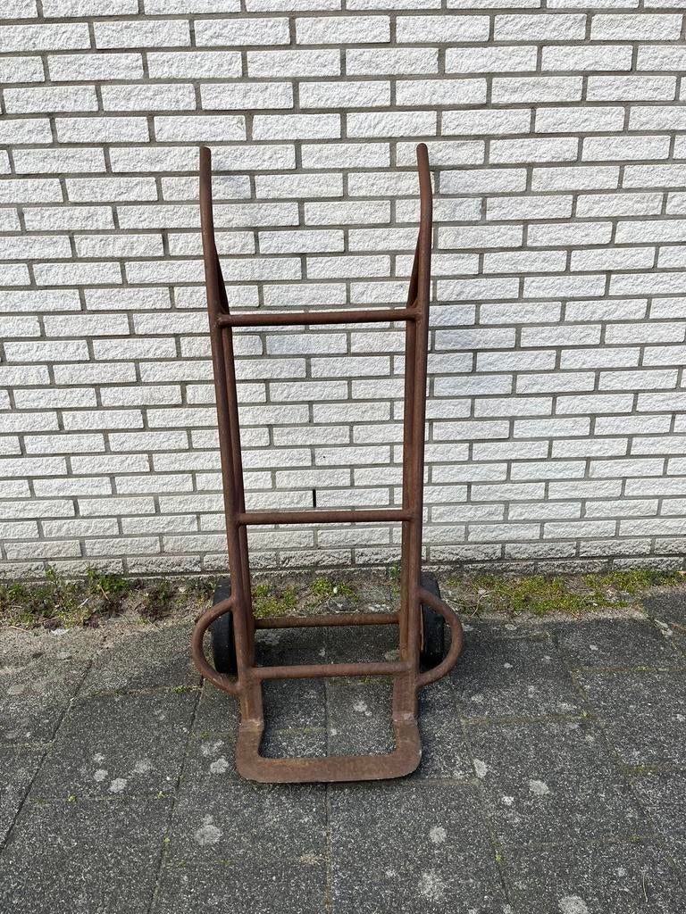 Steekwagen, Doe-het-zelf en Verbouw, Transportwagens, 60 tot 80 liter, Ophalen, Zo goed als nieuw, Steekwagen
