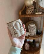 Taupe kleurige bloempot met gezichten - klein formaat, Ophalen of Verzenden, Nieuw