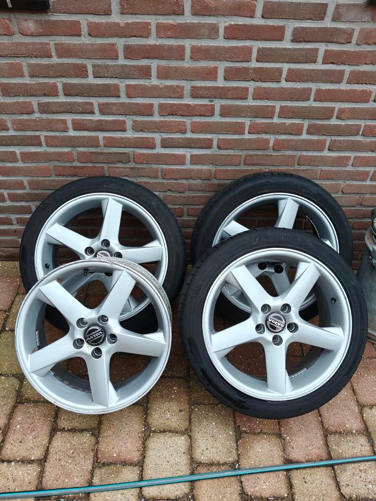 Volvo Comet Velgen 17 inch, Auto-onderdelen, Banden en Velgen, Ophalen